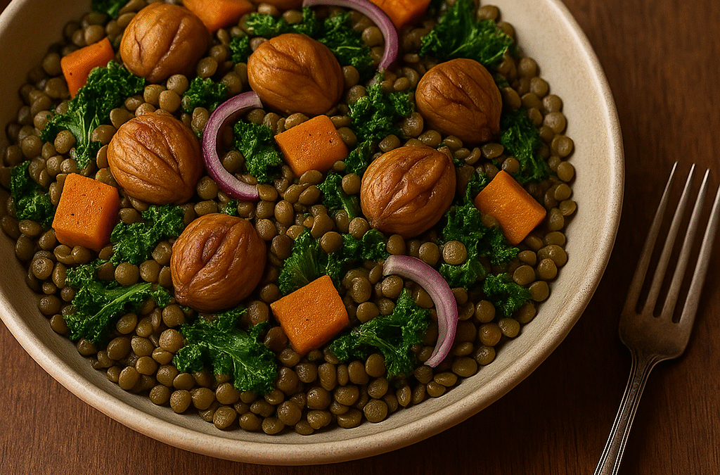 Kuhajmo BIO: Topla solata z lečo in pečenim kostanjem